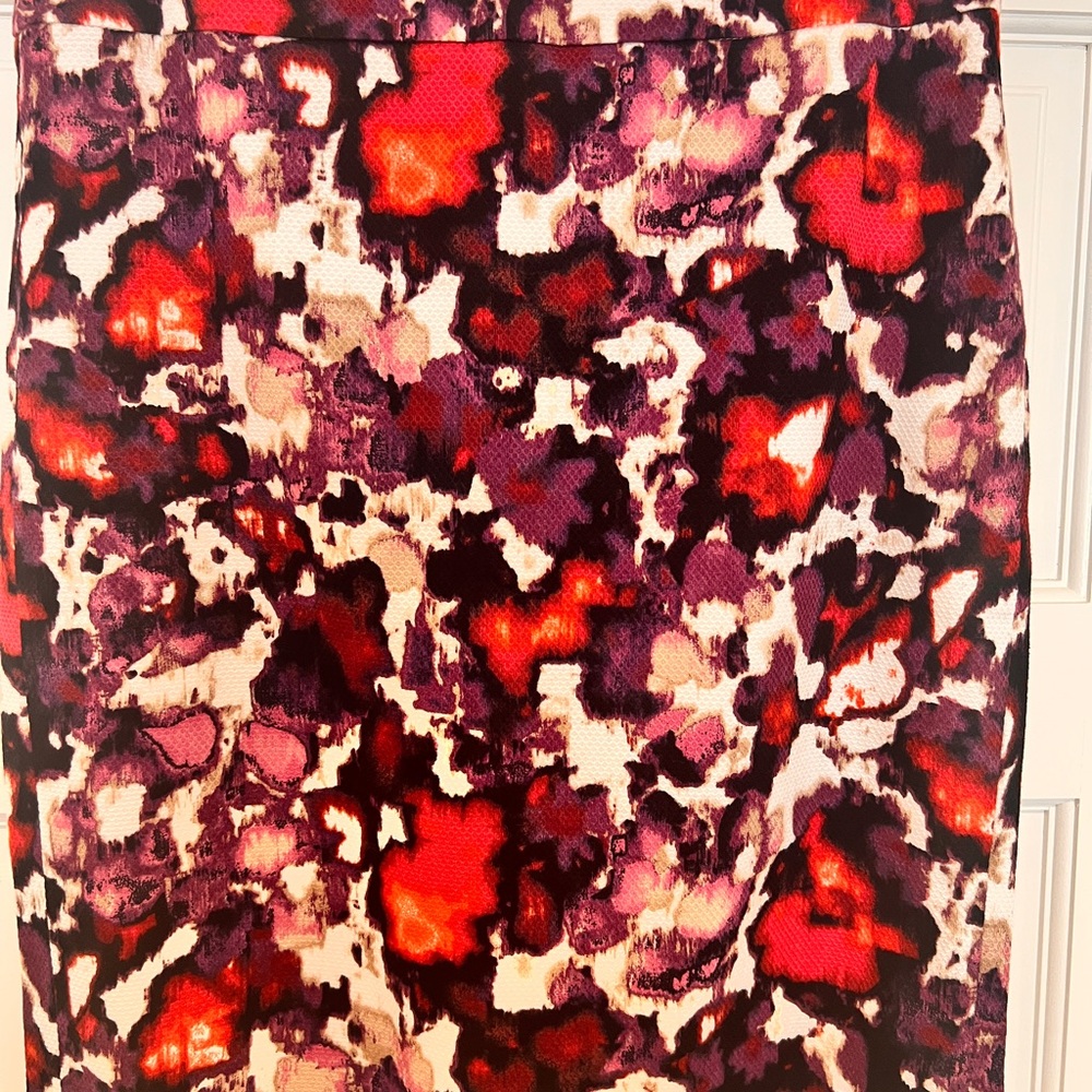 Vibrant Abstract Pencil Print Skirt